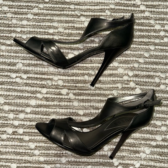 GUESS Heels - Picture 5 of 5
